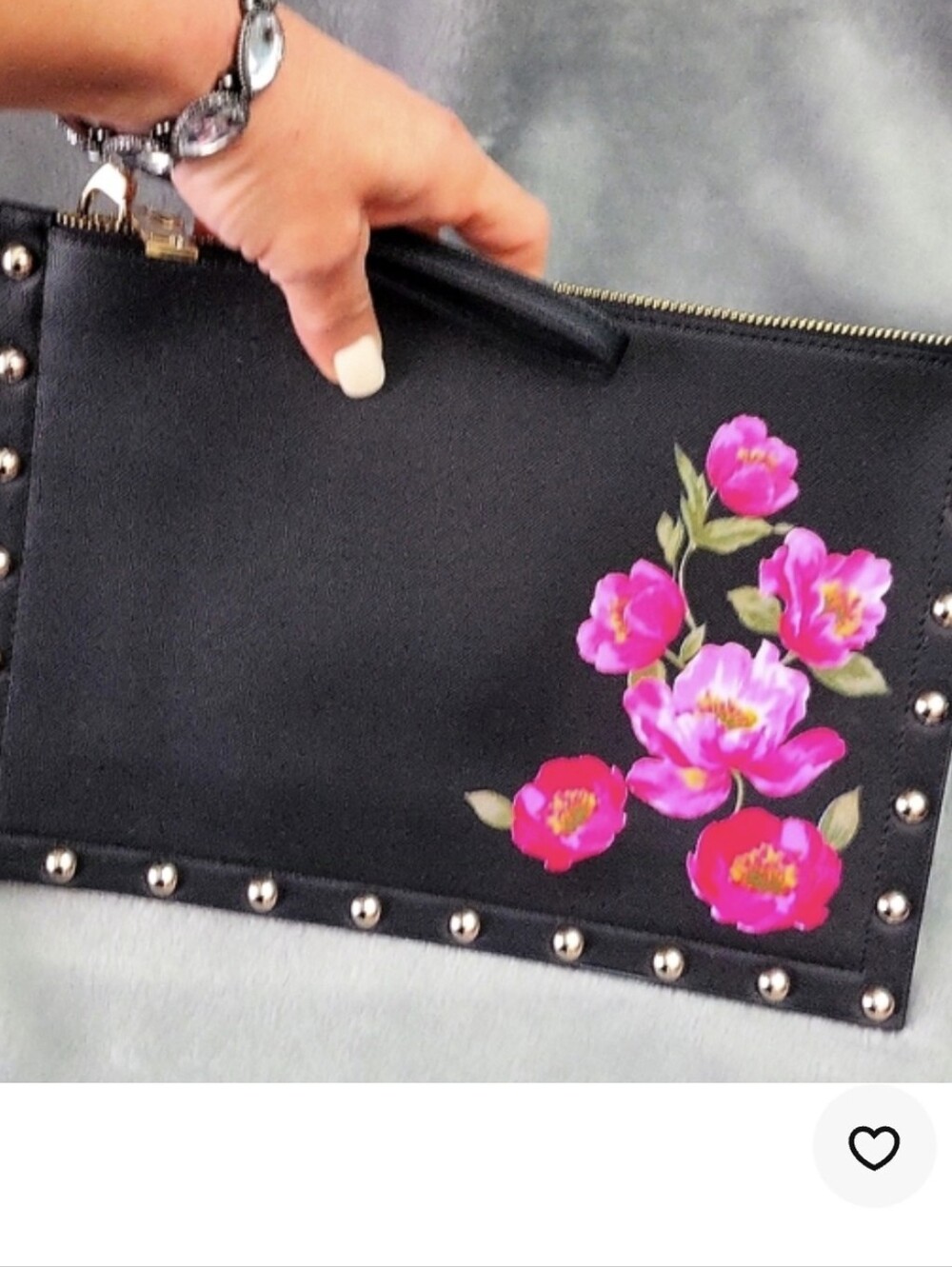 WHBM Wristket